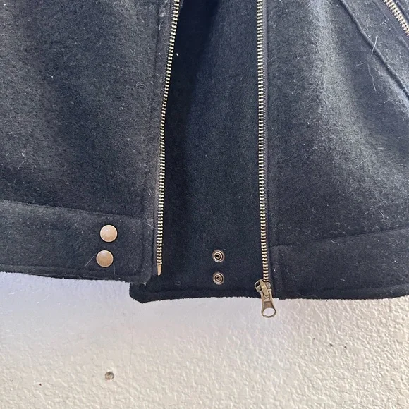 Faux fur collared vest, women’s, L - Picture 4 of 5